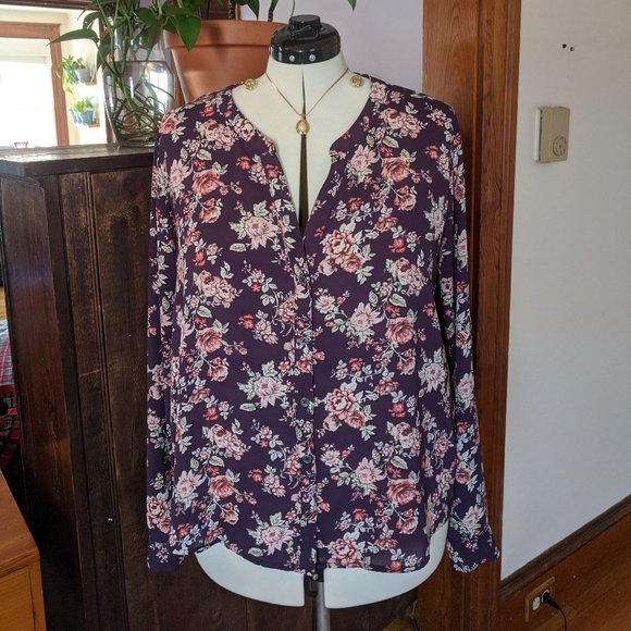 Forever 21 Tops - F21+ violet purple & floral button down blouse top